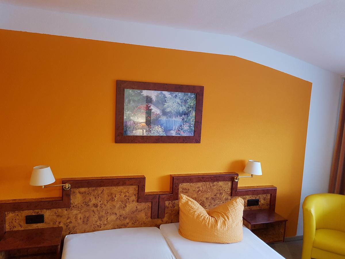 Landhotel Trampe Εξωτερικό φωτογραφία